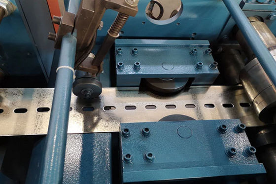 Keel Roll Forming Machine en acier léger 3mm automatique hydraulique