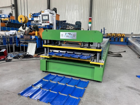 Machine de formage à froid de tôles de toiture à commande PLC de 4 kW avec 18 à 20 stations