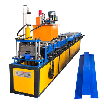 Machine de formage de gouttières en acier galvanisé à commande PLC et coupe hydraulique