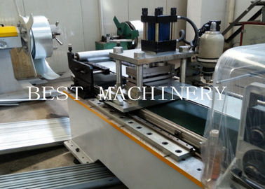 Profil léger Keel Customized Roll Forming Machine en acier d'Omega de mesure en métal