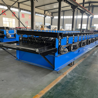 Machine de formage de rouleaux de tôle de revêtement de sol en acier lourd