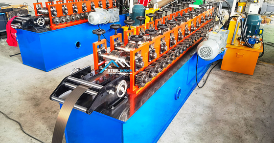 Machine de formage à rouleaux à haute vitesse avec 12 à 14 m/min