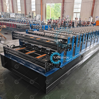 Machine de fabrication de feuilles ondulées à grande vitesse et de feuilles trapézodiennes pour découpeuse de scie volante à profil