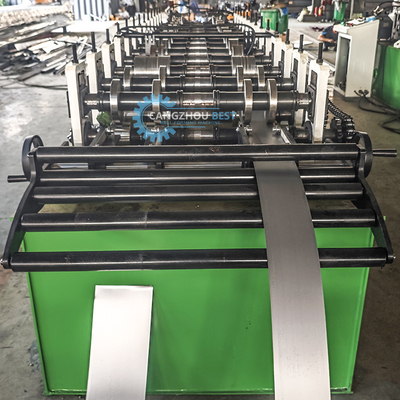 Machine de formage à rouleaux à haute vitesse 30 m/min