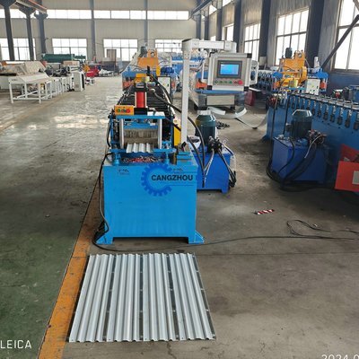 Machine de formage de rouleaux de clôture en acier perforé pour jardin de légumes hautement durable
