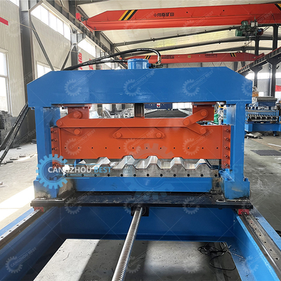 Système de commande PLC Machine de formage de rouleaux de plancher 1250 mm Largeur pour la fabrication de feuilles de plancher