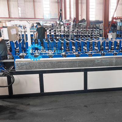 7.5*1.2*1.5m Système de découpe hydraulique Machine de formage de rouleaux à rouleaux et à voies avec tolérance de coupe de ±2 mm