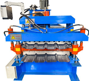 Delta PLC 15-20m/min Vitesse de la machine de formage à rouleaux à double couche Conception conviviale