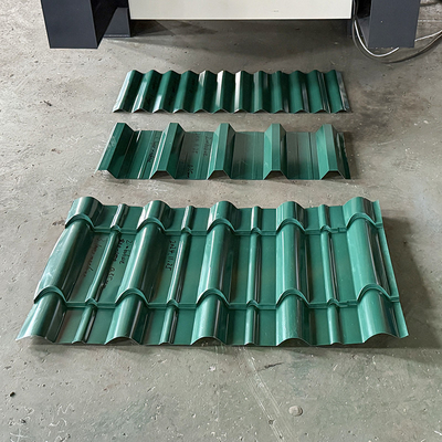 0.25-0.6mm épaisseur Trois couches machine de formage de rouleau 5.5Kw puissance du moteur principal