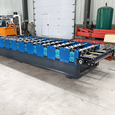 Durable 45# rouleaux d'acier machine de formage de toit métallique avec 3 kW puissance de la station hydraulique et 5.5 kW puissance du moteur principal