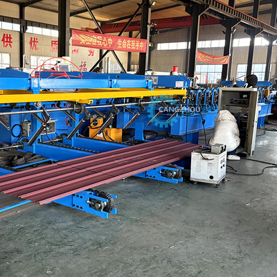Machine de formage en rouleaux de tôle de toiture à forme parfaite et durable