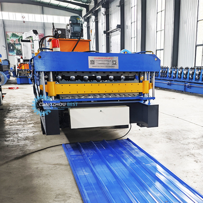 0.6mm Roof Sheet Roll Forming Machine par Delta PLC Pour les grands projets