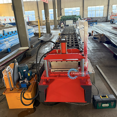 Contrôle PLC Panneau mural en acier à grande vitesse Panneau de fabrication de rouleaux Soffit