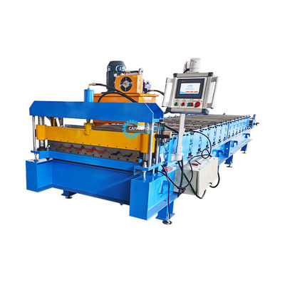 Machine de formage de rouleaux de tôle de toit de coupe hydraulique précise efficace