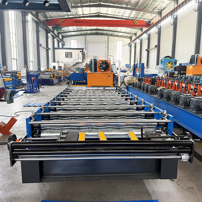 Machine à former des tuiles de toit en métal contrôlée par automate programmable