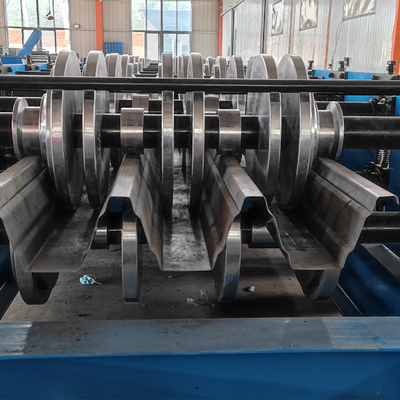 Machine automatique de profilage de tôles de plancher en métal galvanisé