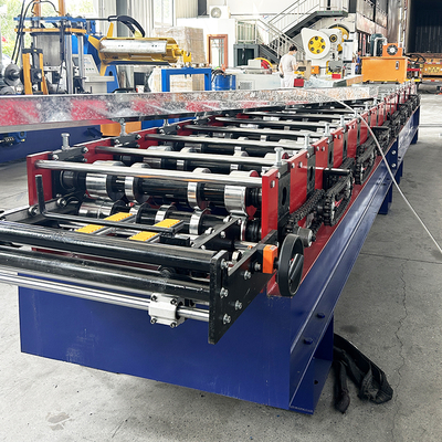Rouleau de formage de tôles métalliques autobloquantes en acier de couleur avec contrôle PLC