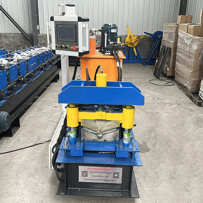 Machine de formage de rouleaux de faîtière en profilé d'acier avec tension de 380 V, 14 rangées de rouleaux et hydraulique 40# pour la conception de tuiles de toit IBR ondulées