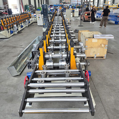 Machine de formage de rouleaux de soudage au laser de tubes carrés galvanisés en acier de taille multiple 40x40-120x120 mm