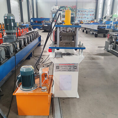 Machine de formage de rouleaux de porte de volet roulant en acier à grande vitesse