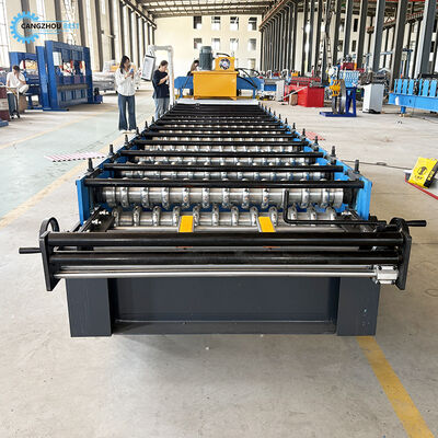 Machine de formage de rouleaux de feuilles de toiture ondulées en acier galvanisé, fabrication