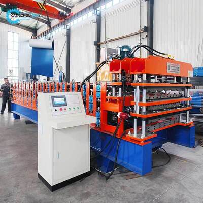 Machine de formage de rouleaux de tuiles en acier couleur à trois couches peu encombrante