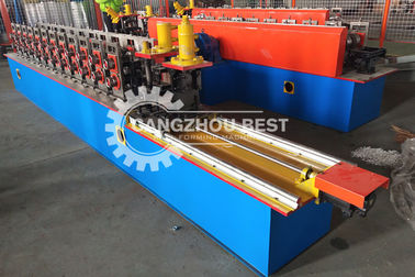 Machine de formage de rouleaux à haute vitesse sans arrêt 25 m/min